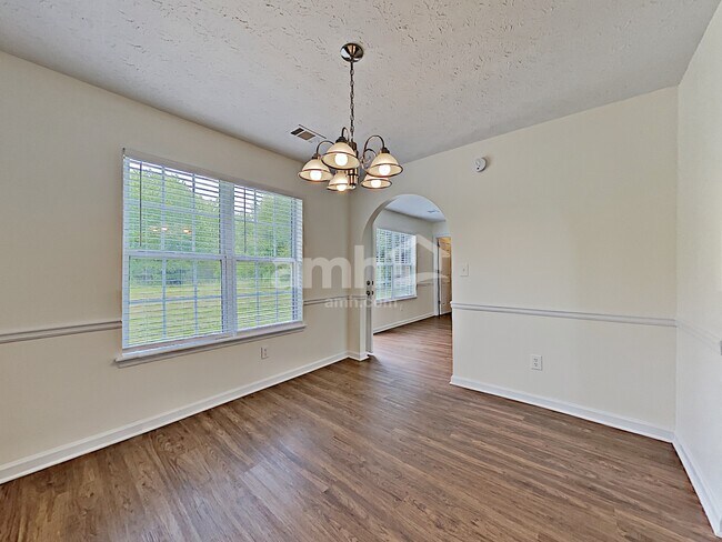 Foto del edificio - 2925 Hampton Valley Dr SE