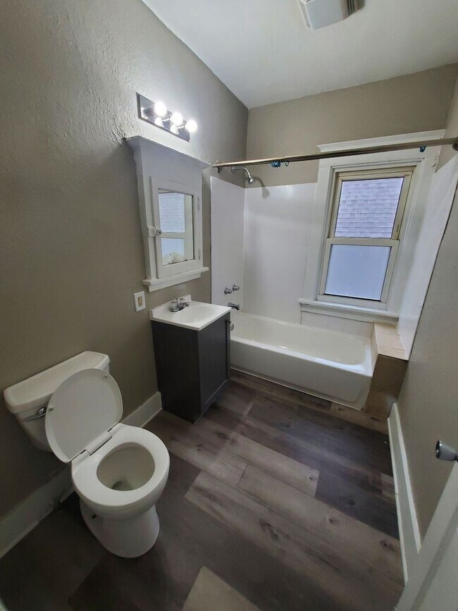 Foto del edificio - 2709 W Wright St