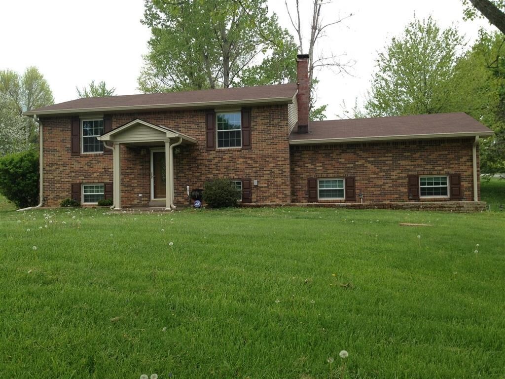 27 Whirlaway Ct, Elizabethtown, KY 42701 House Rental in