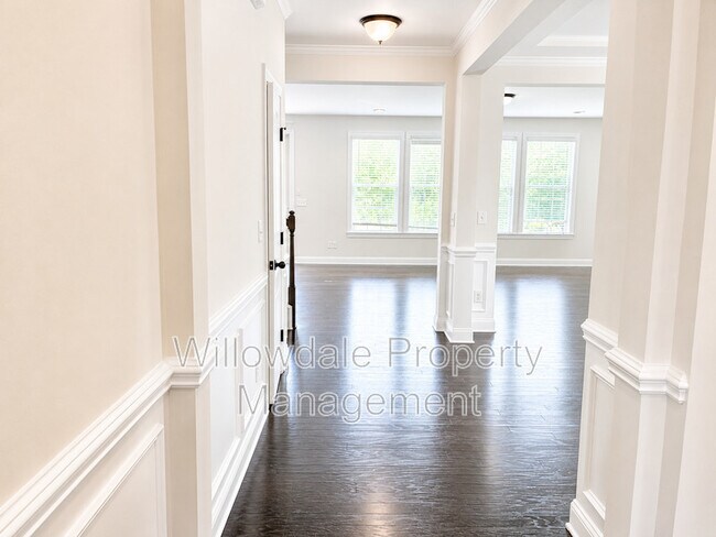 Foto del edificio - 1608 Fairbanks Rd