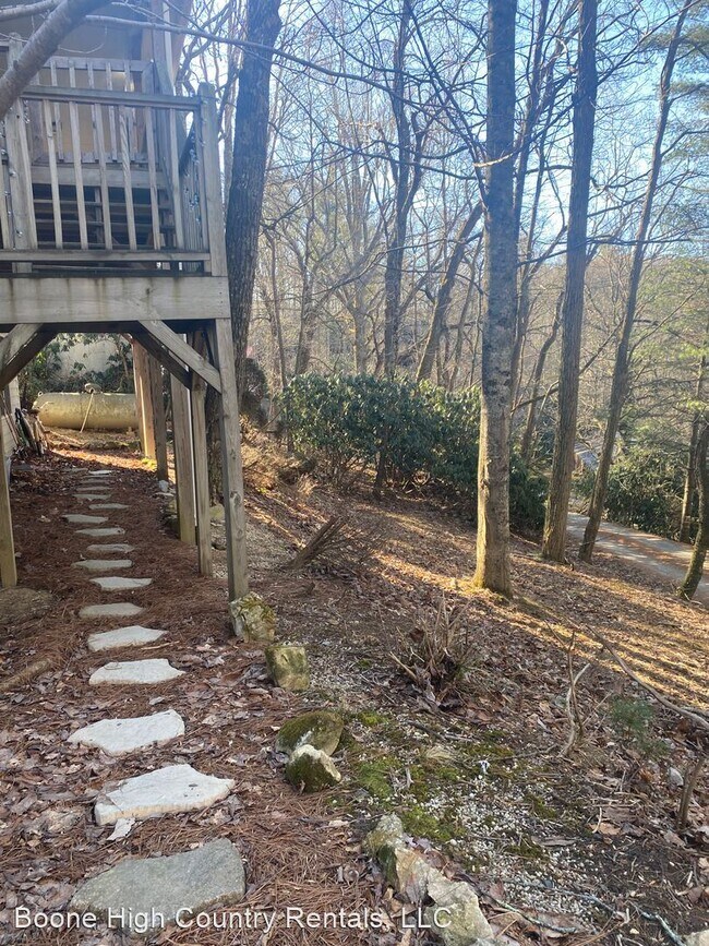 Building Photo - 2 br, 2 bath House - 131 Hummingbird Hill