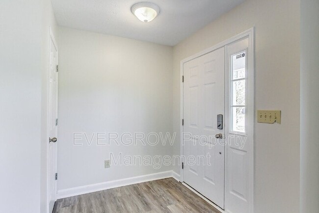 Building Photo - 839 Stonehurst Dr