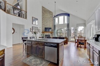 Building Photo - 14108 Signal Hill Dr
