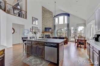 Building Photo - 14108 Signal Hill Dr