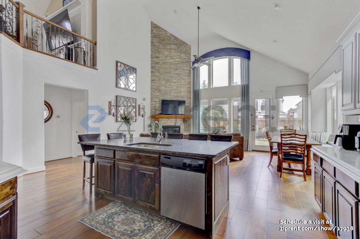 Foto principal - 14108 Signal Hill Dr