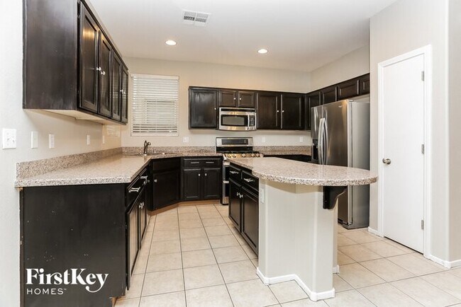 Foto del edificio - 7711 Gatsby House St