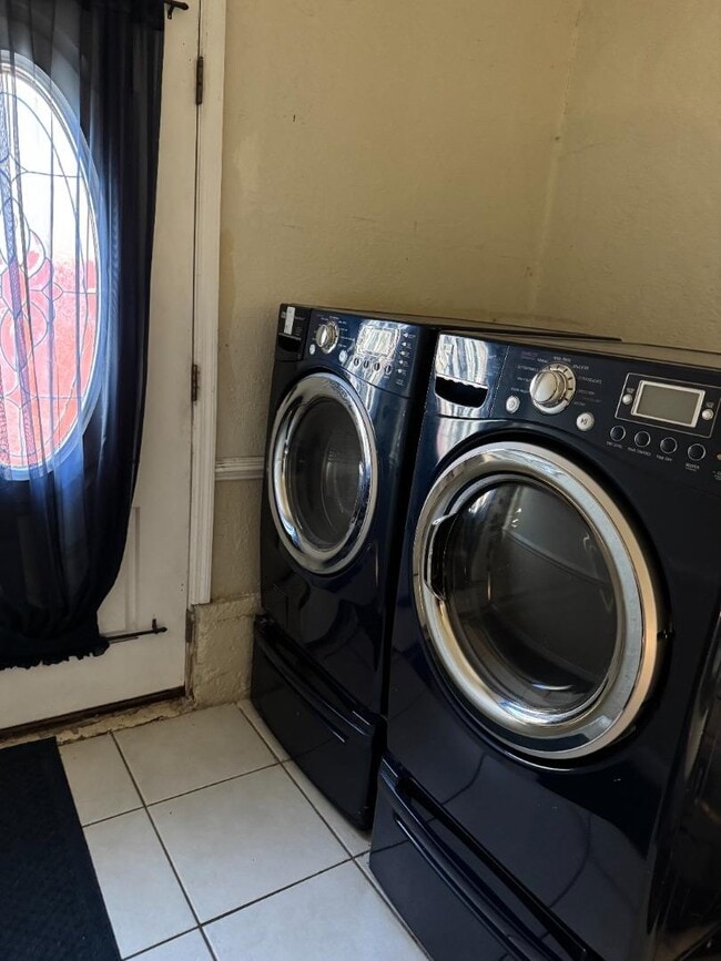 Foto del edificio - 1343 San Juan Ave