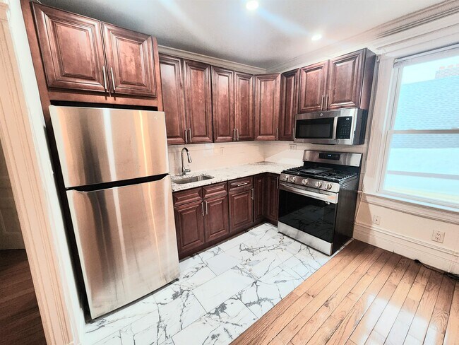 Foto del edificio - 132 Kensington Ave