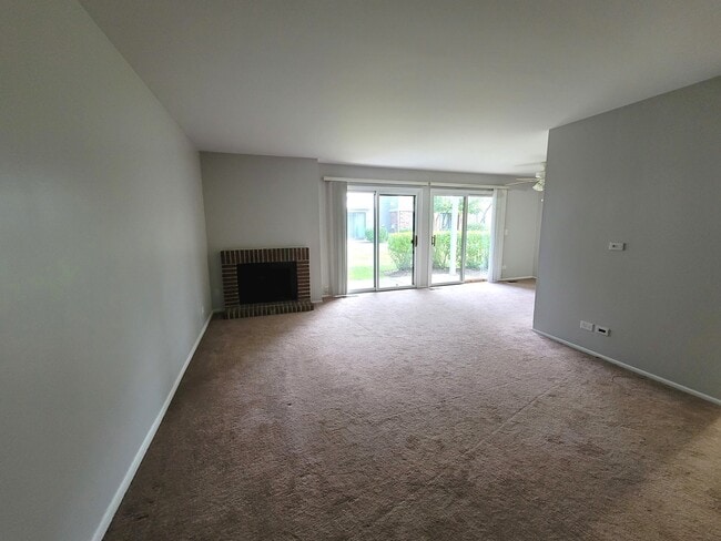 Foto del edificio - 1460 7 Pines Rd