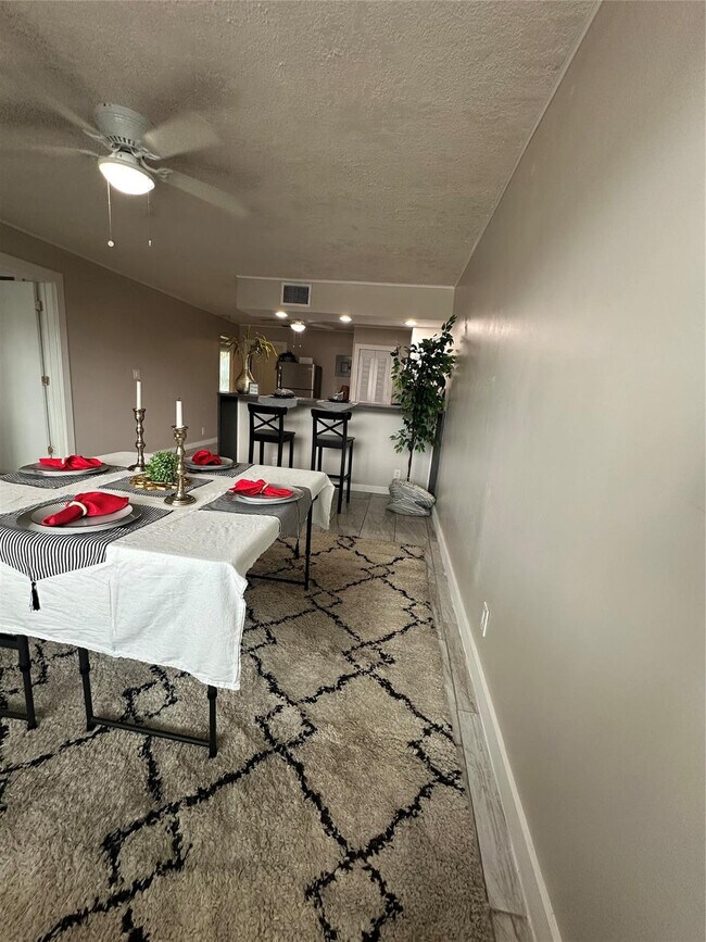 Foto del edificio - 2175 NE 56th St