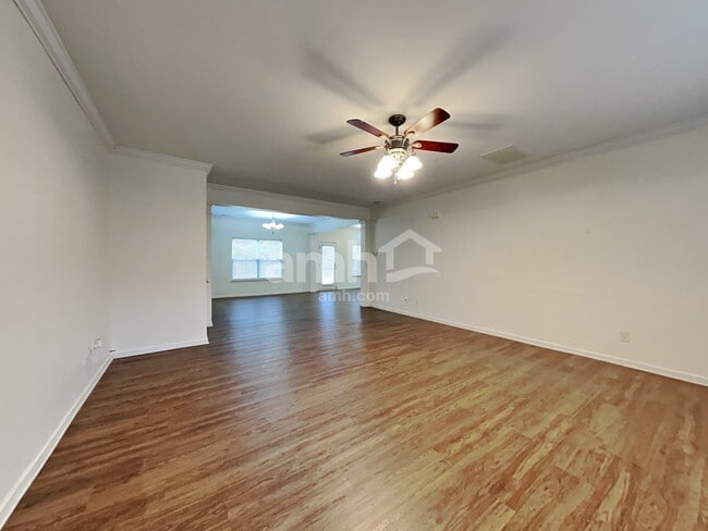 Foto del edificio - 201 Flanders Dr