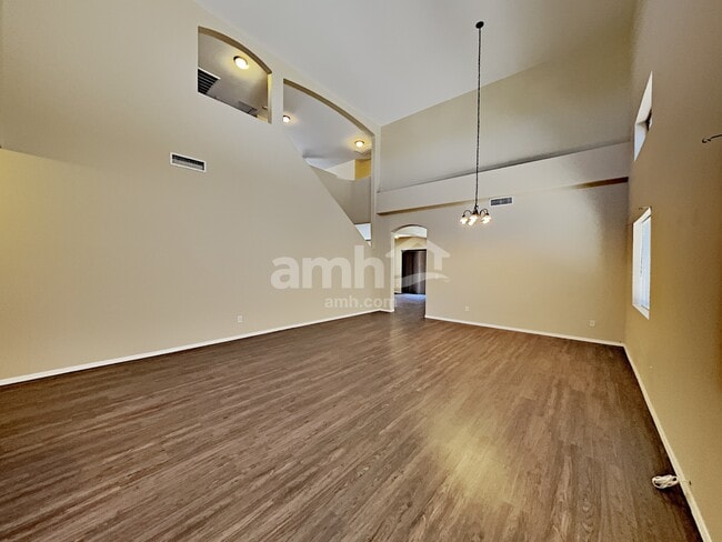 Building Photo - 23847 W Grove St