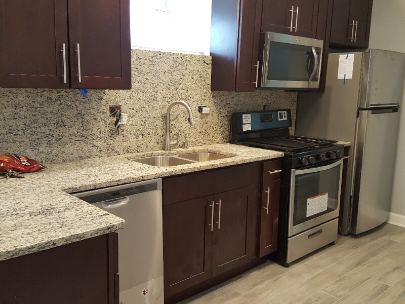 Foto principal - 3751 W Diversey Ave