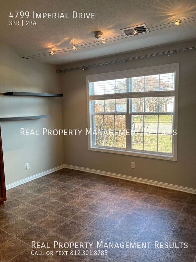 Foto del edificio - 4799 Imperial Dr