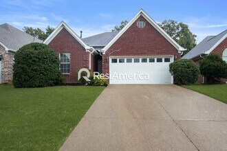Building Photo - 8712 Cat Tail Dr