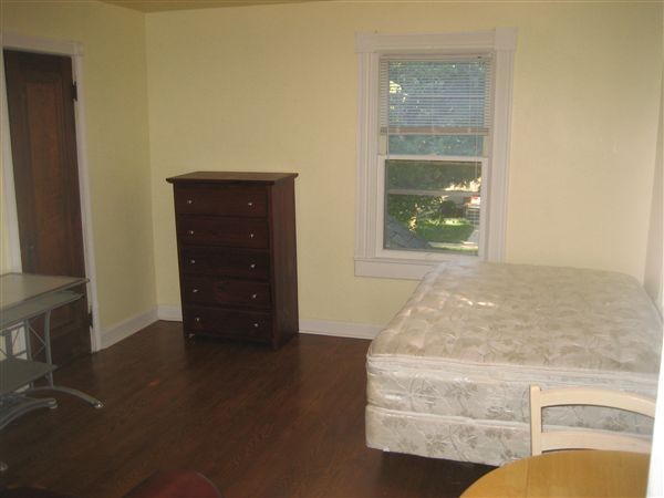 Foto del edificio - 1303 Granger Ave