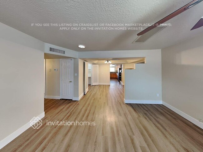 Foto del edificio - 2627 N 70th Pl