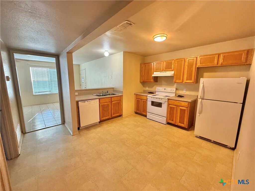 Foto principal - 415 E 4th Ave