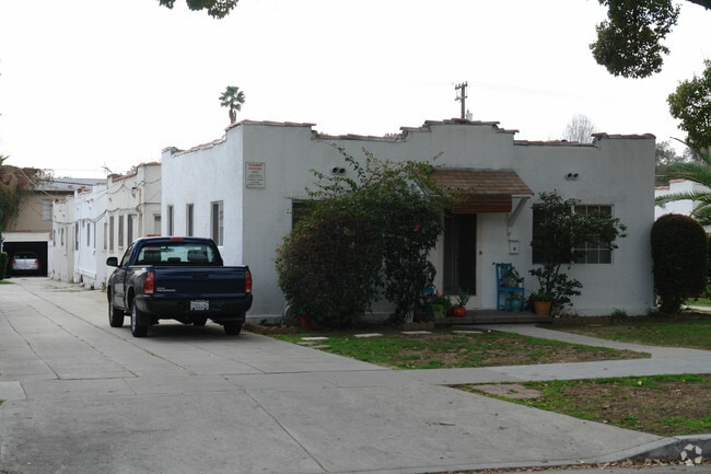 Building Photo - 1408-1410 Rock Glen Ave