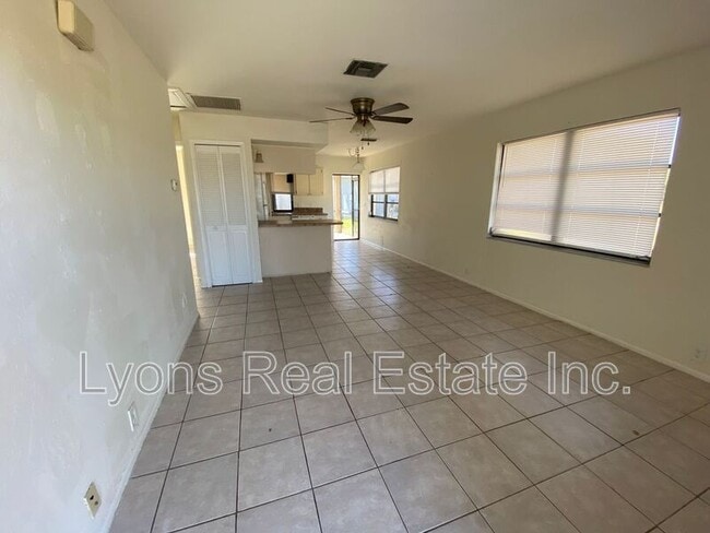 Foto del edificio - 801 SE 5th Ave