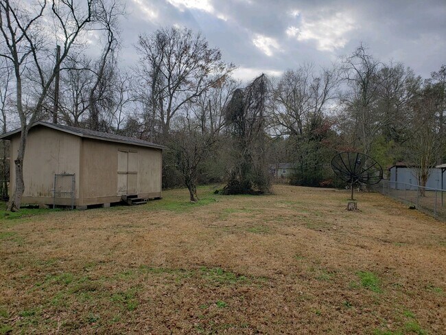 Building Photo - “The Perfect Place to Rent”
