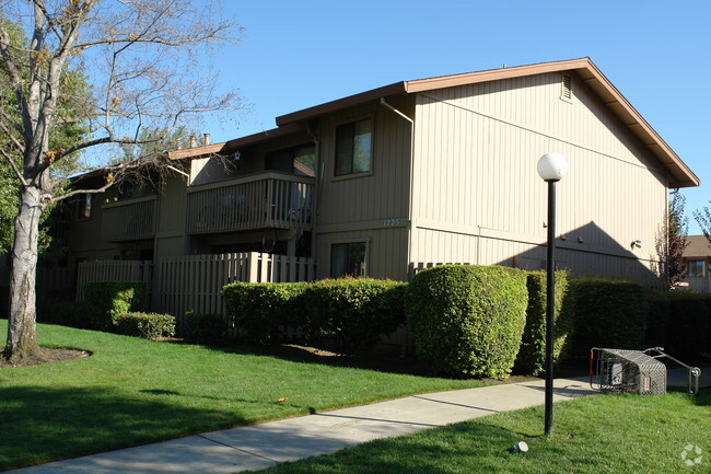 Edificio - Watson Ranch Apts