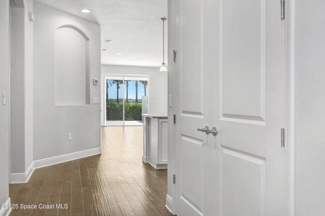 Building Photo - 8313 Loren Cove Dr