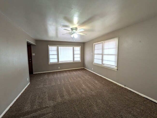 Foto del edificio - 302 Bridal Wreath Ave