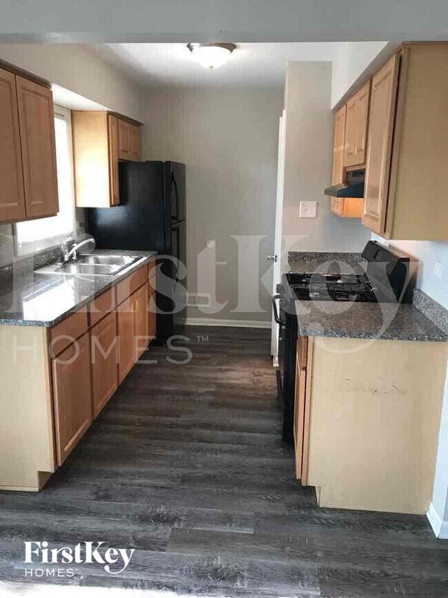 Foto del edificio - 17422 Community St