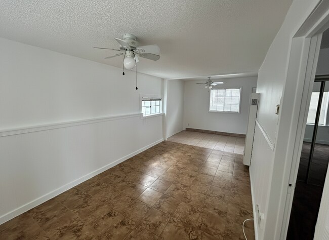 Foto del edificio - 10560 Fenwick St