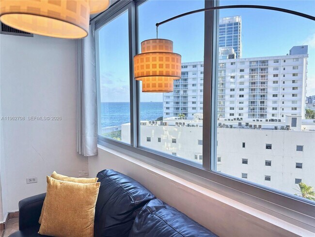 Foto del edificio - 7135 Collins Ave