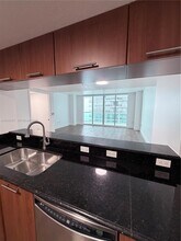 Building Photo - 1800 N Bayshore Dr