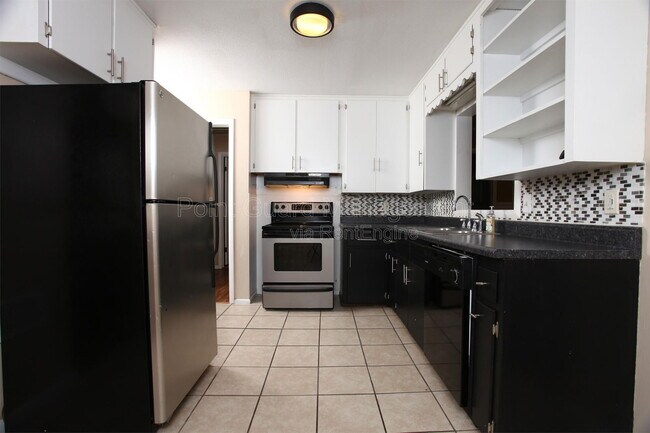 Foto del edificio - 1615 W Crawford St