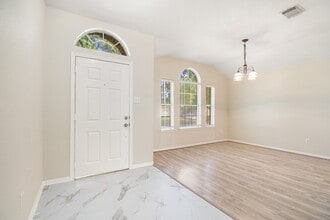Building Photo - 14615 Rochelle Ct