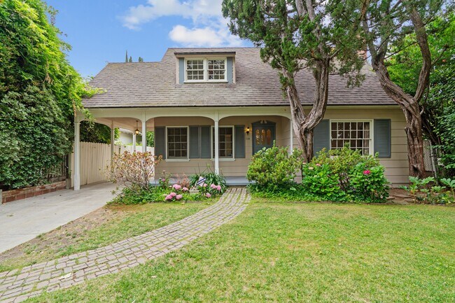 Building Photo - 12110 Cantura St