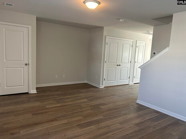 Foto del edificio - 208 Brando Wy