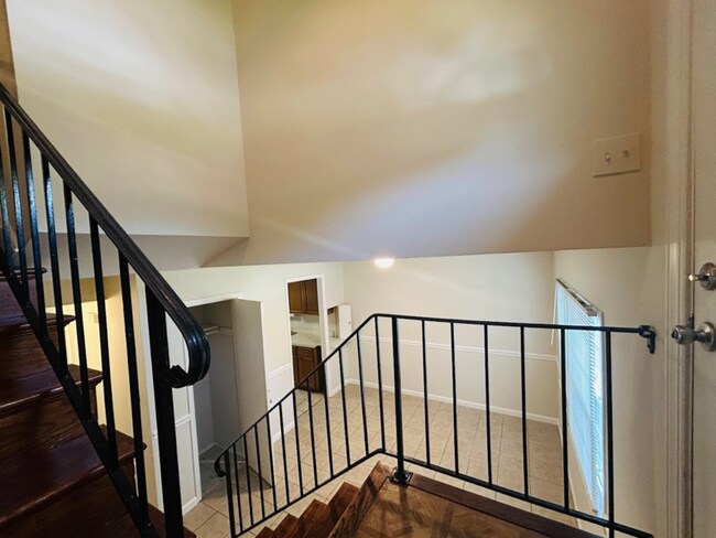 Building Photo - 14806 Bryan Ct