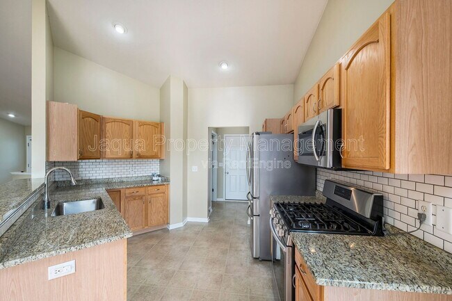 Foto del edificio - 7325 Salerno Cir