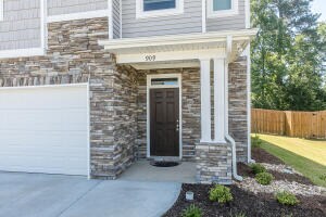 Building Photo - 909 Williford Run Dr