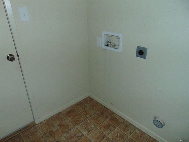 Foto del edificio - 7061 36th Pl
