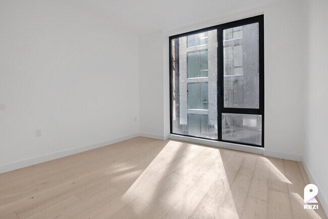Building Photo - 148-37 88th Ave