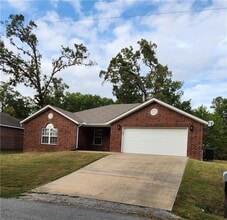 Building Photo - 70 Cranfield Dr