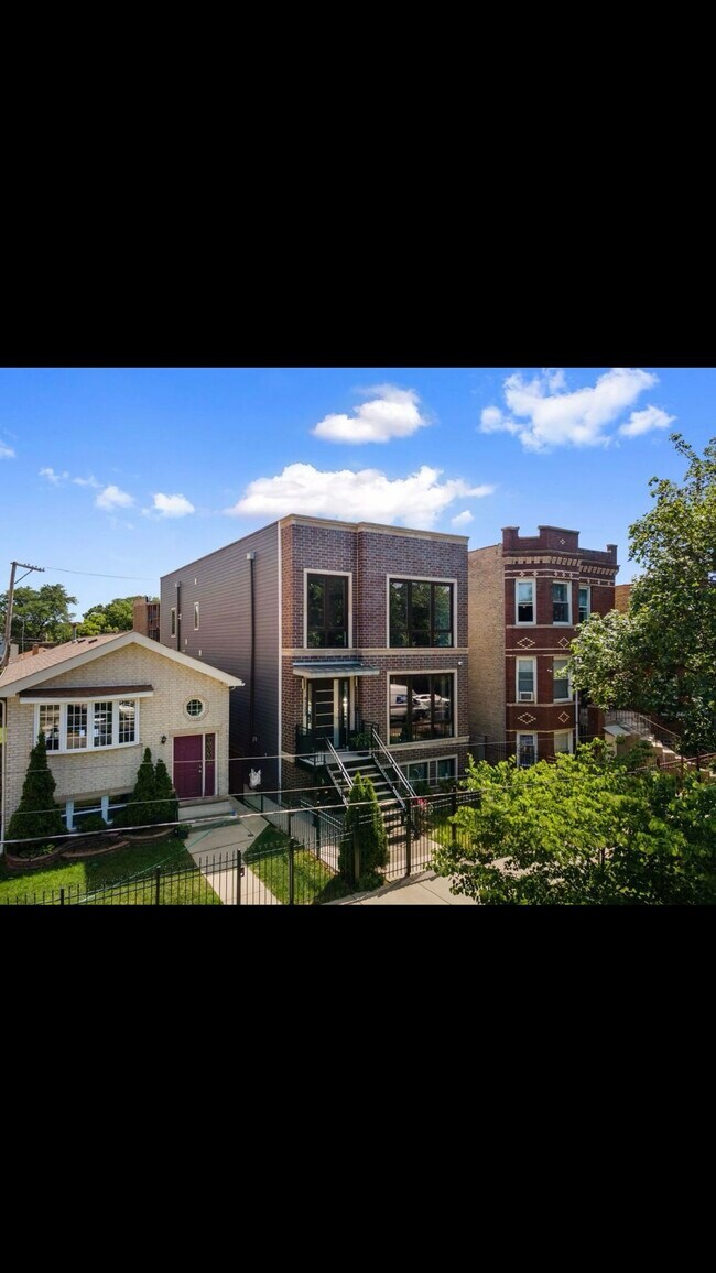 Foto del edificio - 4133 W Hirsch St