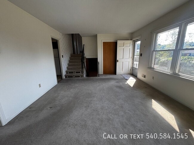 Building Photo - 1511 Narcissus St
