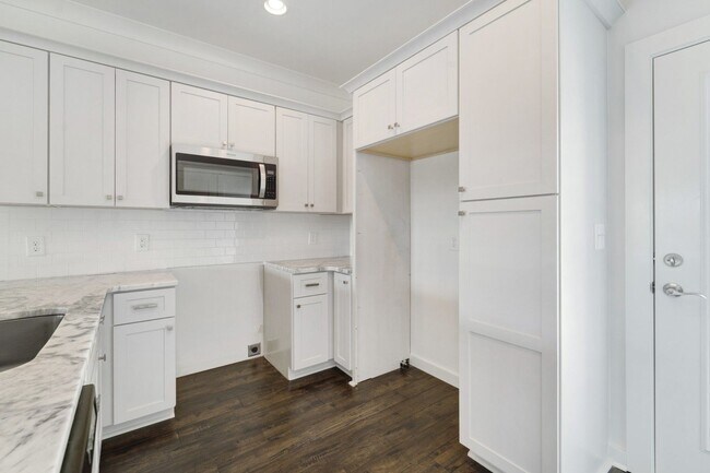 Building Photo - 921 Ashland Pl Dr
