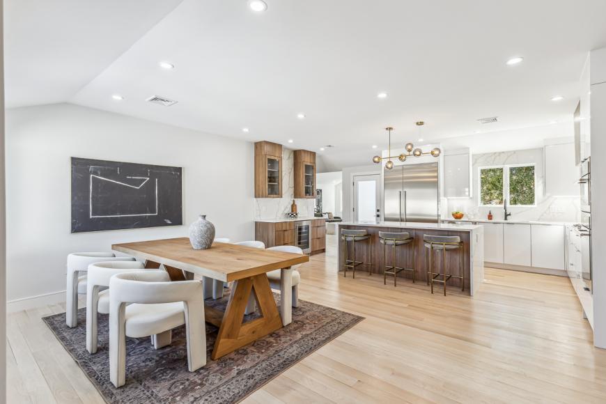 Foto principal - 4 bedroom in Newton MA 02459