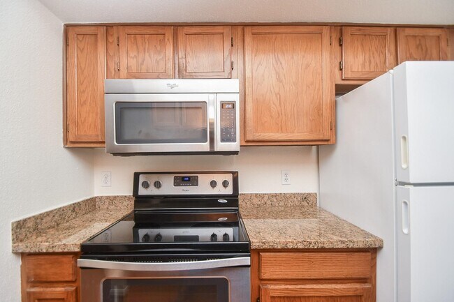 Building Photo - 2120 El Paseo St