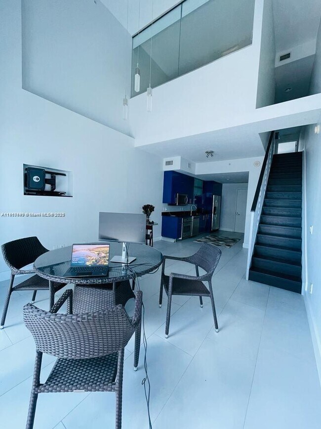 Foto del edificio - 60 SW 13th St