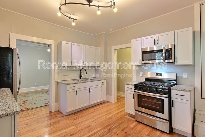 Foto principal - 2041 Laurel Ave