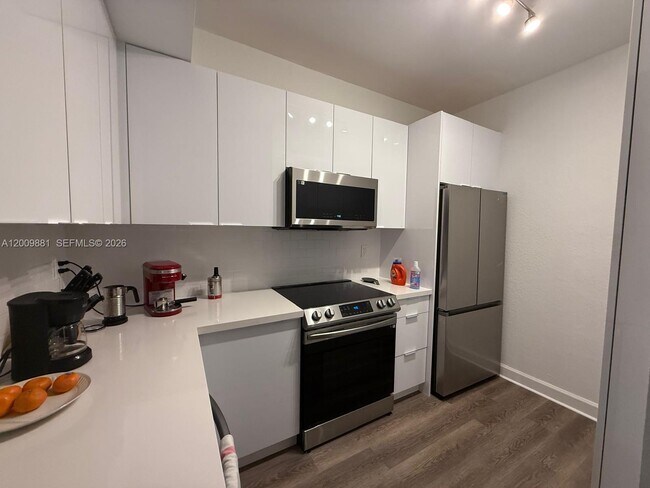 Foto del edificio - 6001 SW 70th St